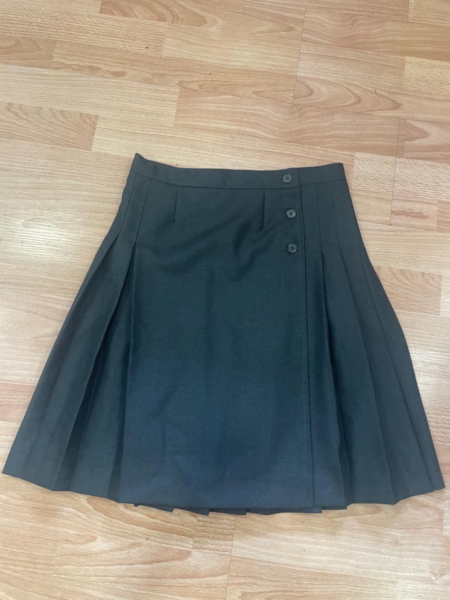 Falda Cluny