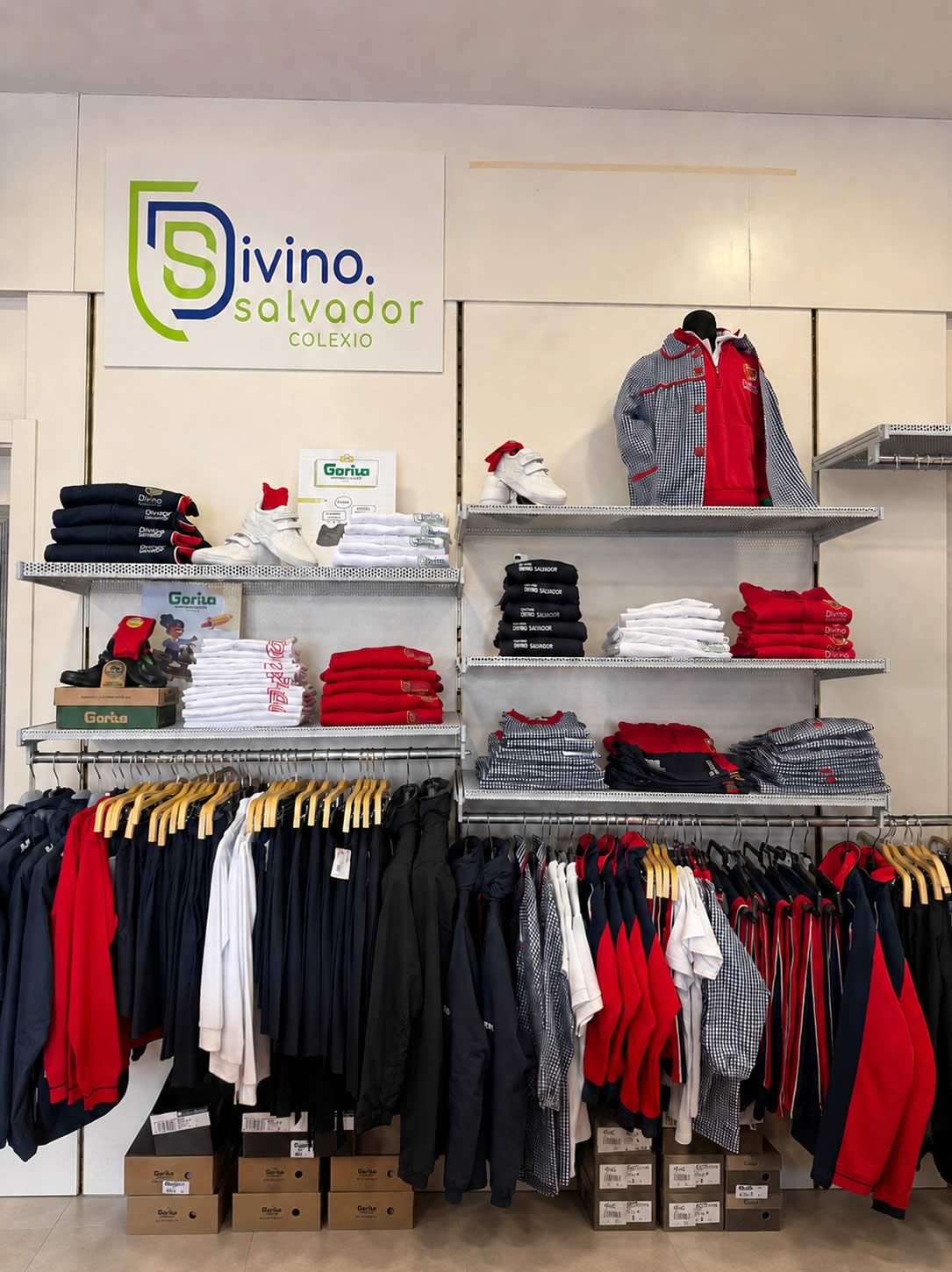Uniforme Colegio Divino Salvador